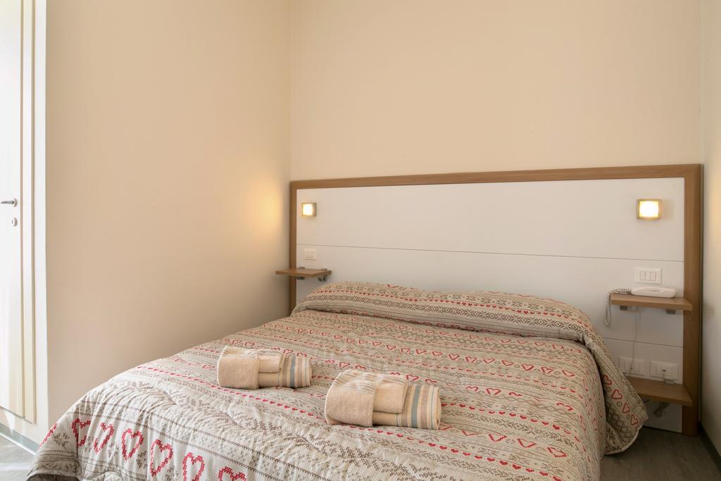 Familienzimmer (2 Erwachsene + 2 Kinder) mit Balkon